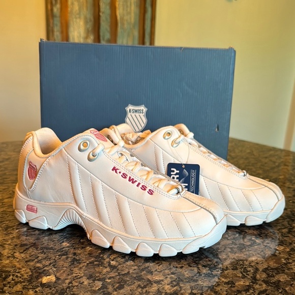 K-Swiss pink collection White Retro Low Sneakers  NWT 8.5 - Picture 1 of 10